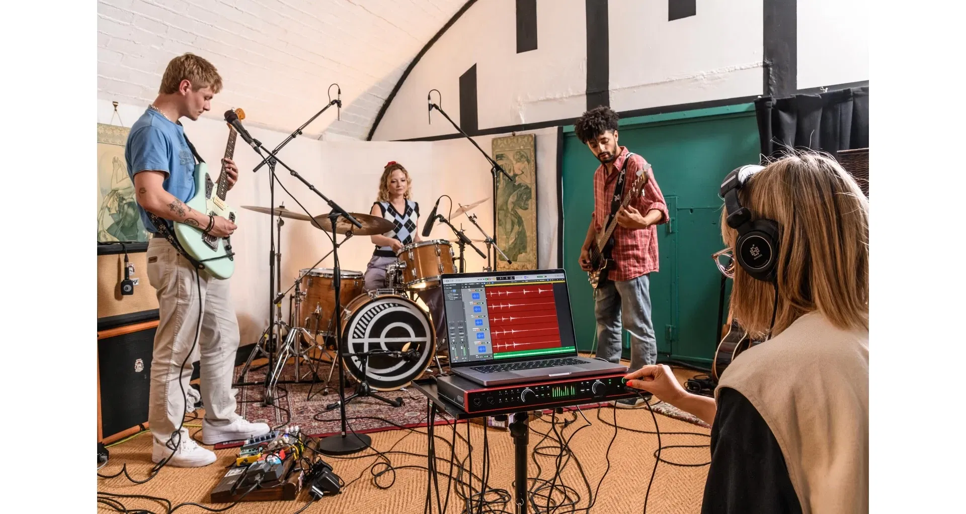 Focusrite Scarlett 18i20 4th Gen - Interfata audio [8]