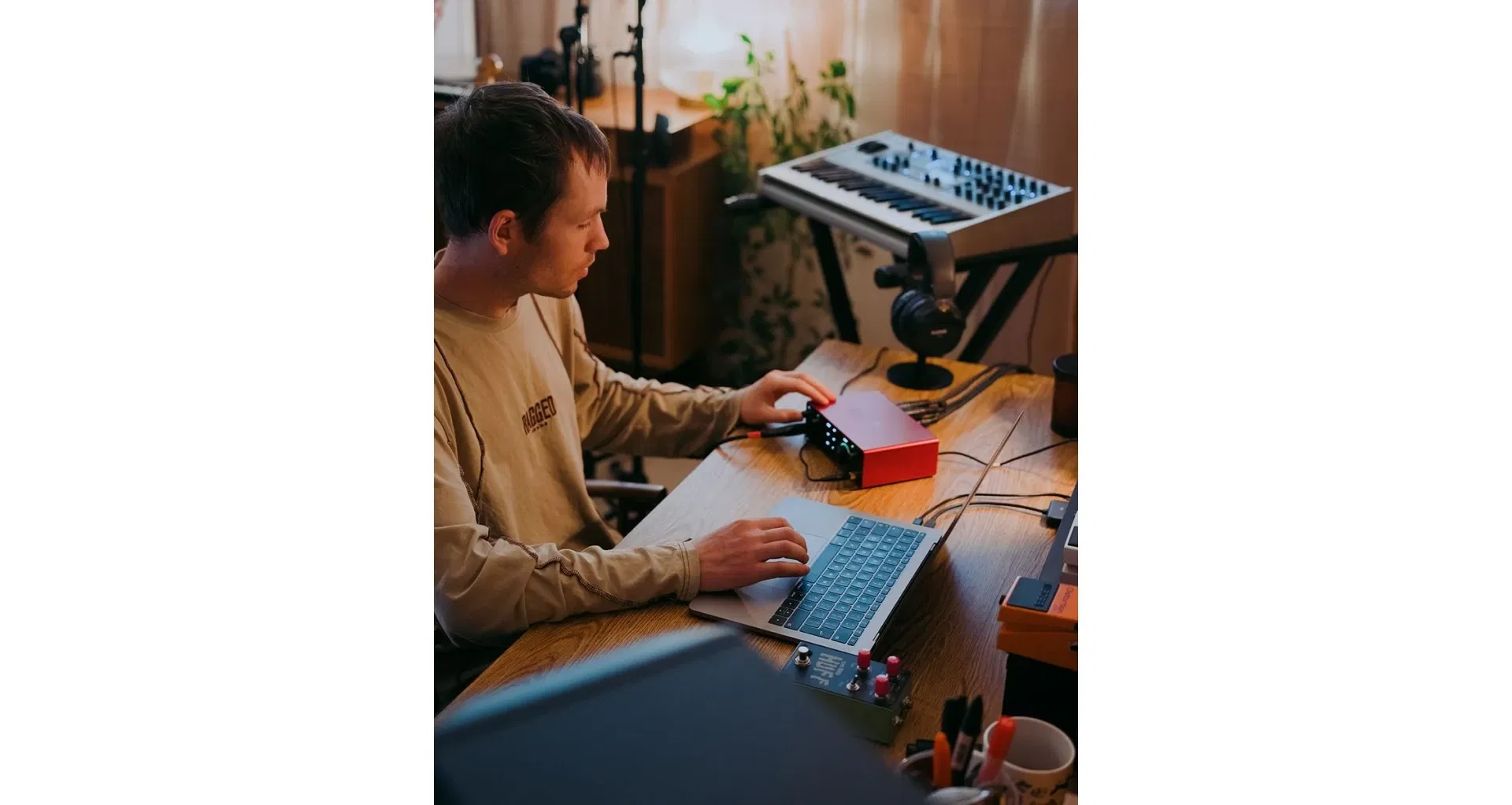 Focusrite Scarlett 4i4 4th Gen [9]