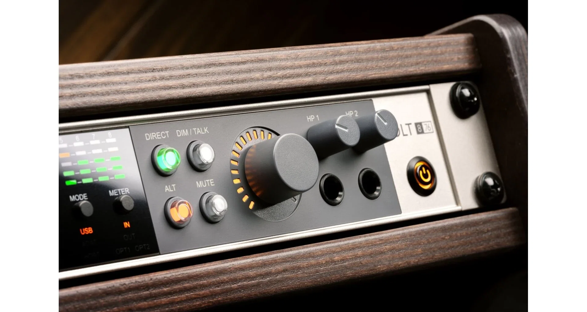 Interfata Universal Audio Volt 876 [12]