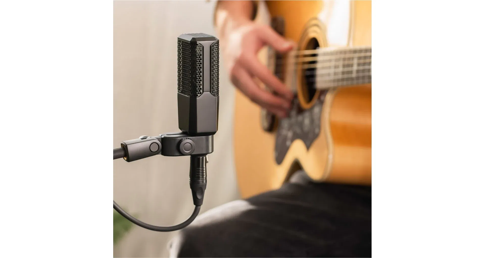 Lewitt LCT 240 PRO BK Vocal Set [9]