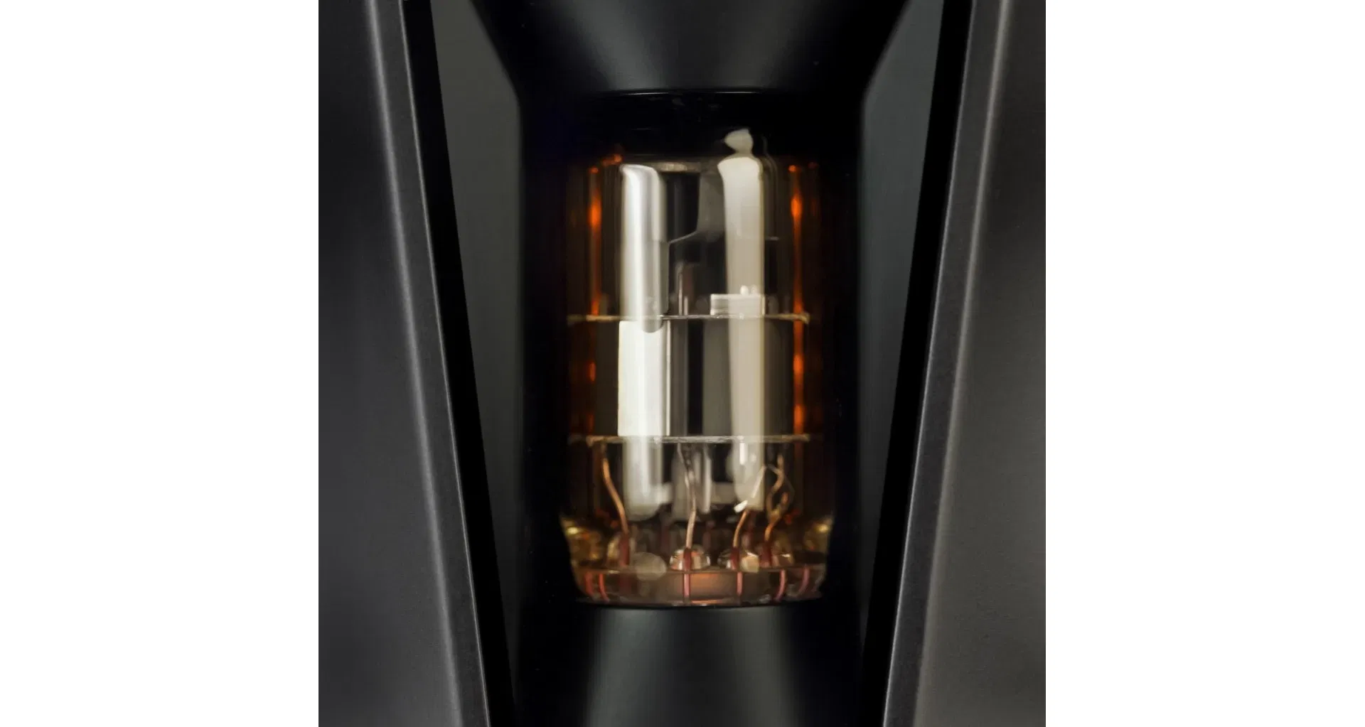 Lewitt PURE TUBE Essential Set [8]