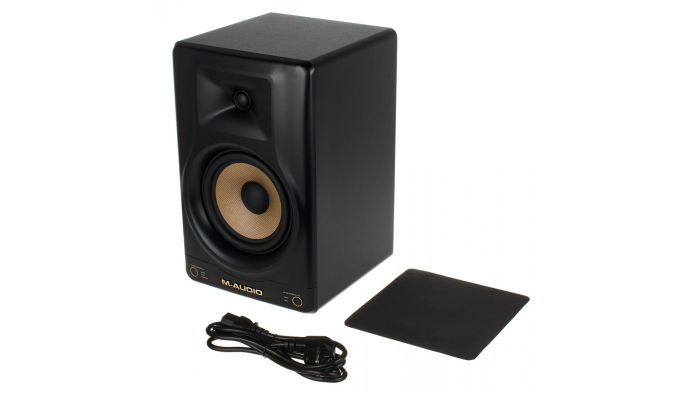 M-Audio Forty Sixty [9]