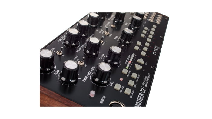 Moog Mother-32 [8]