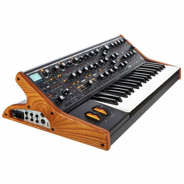 Moog Subsequent 37 [6]