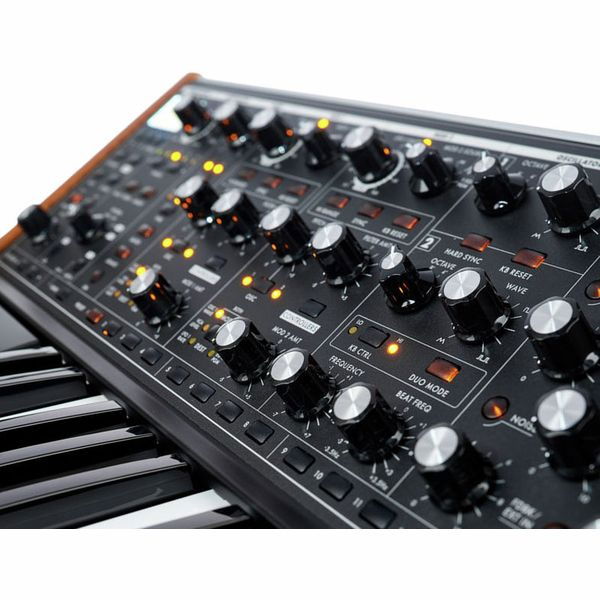 Moog Subsequent 37 [9]