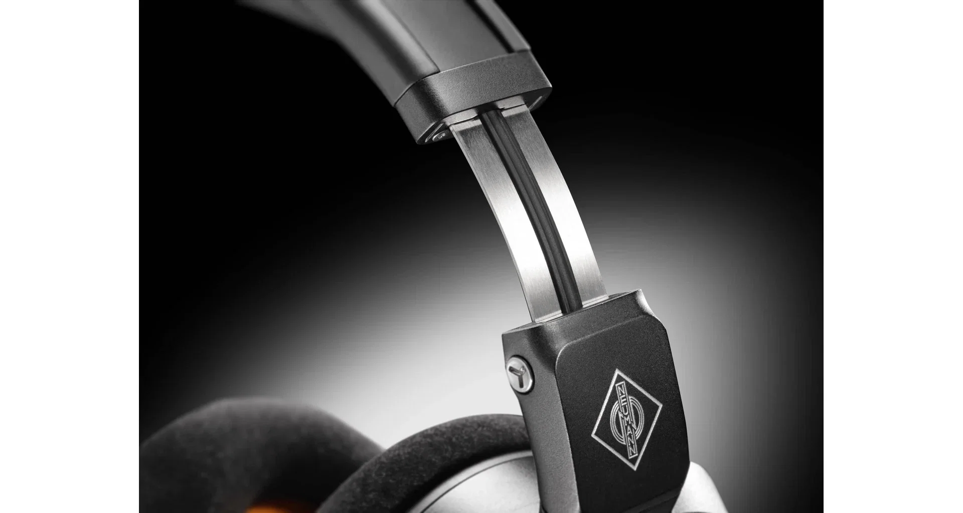 Neumann NDH 20 Black Edition [11]