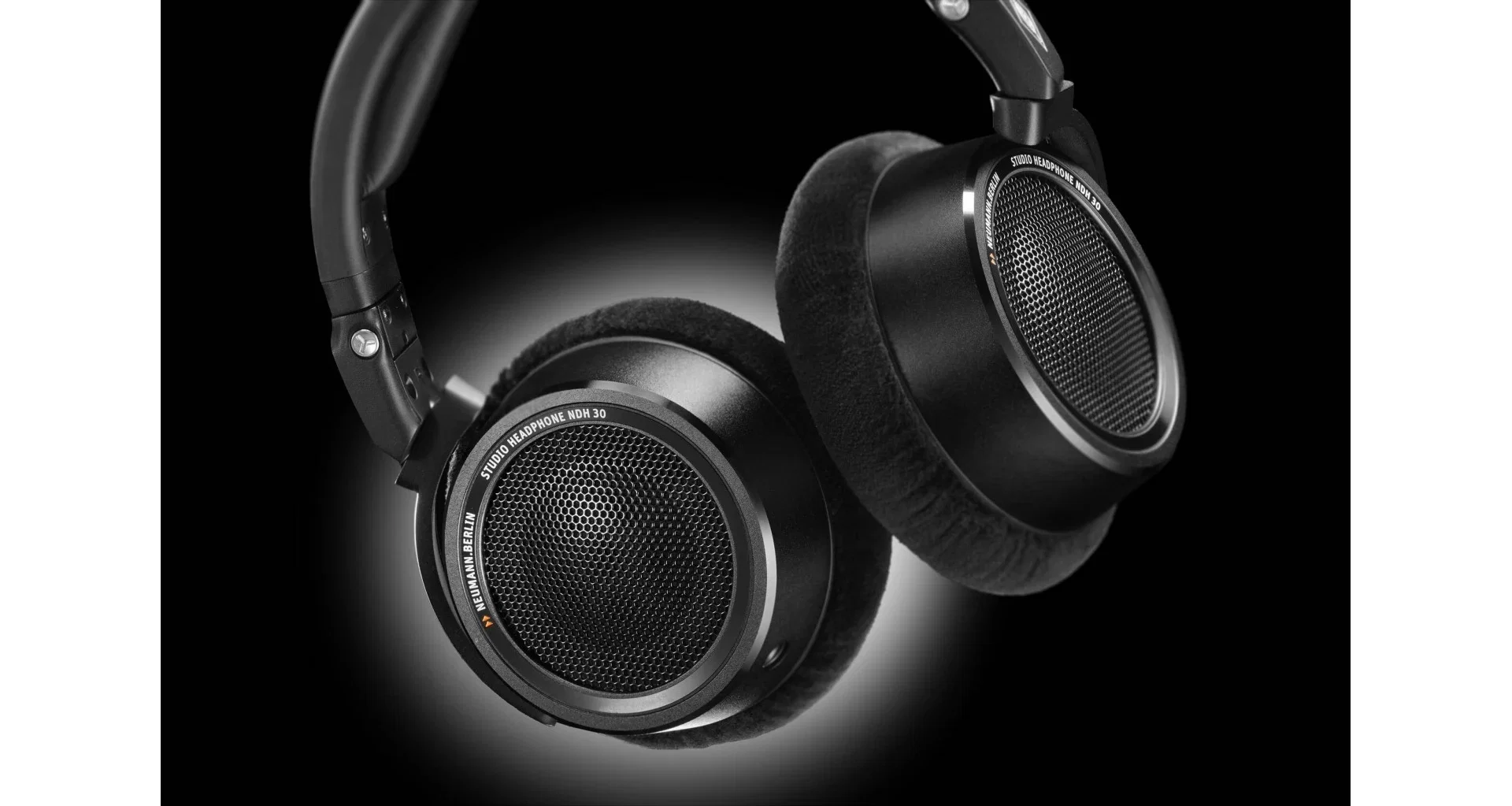 Neumann NDH 30 Black Edition [13]