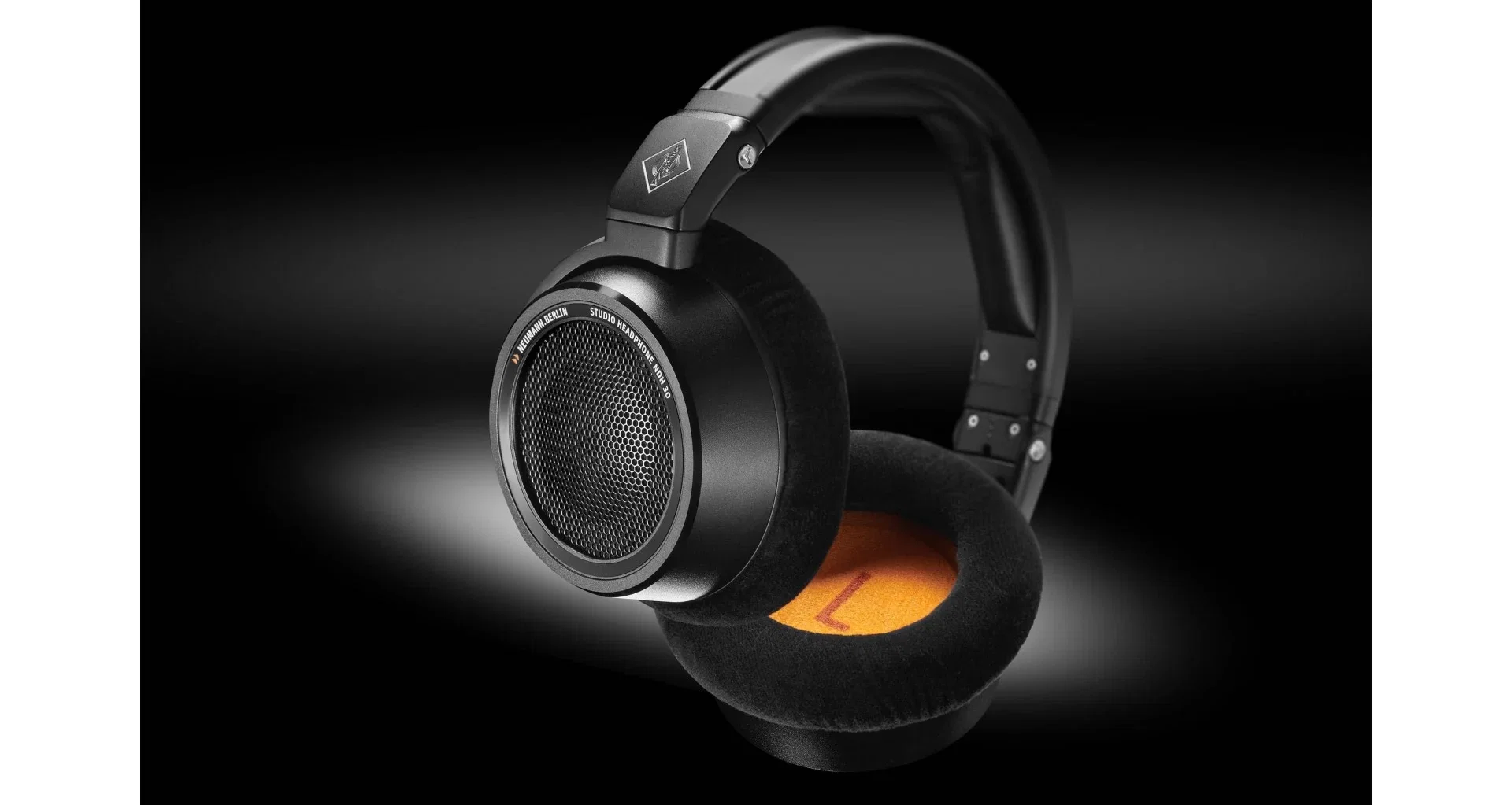 Neumann NDH 30 Black Edition [14]