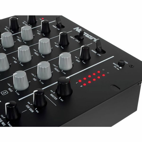 Numark M 4 Black [8]
