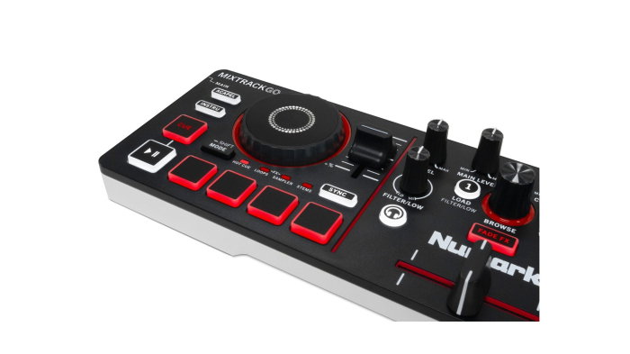 Numark MixTrack Go [9]