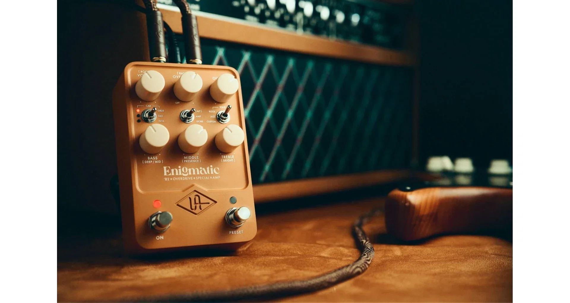 Pedala Universal Audio UAFX Enigmatic 82 Overdrive Special Amp [13]