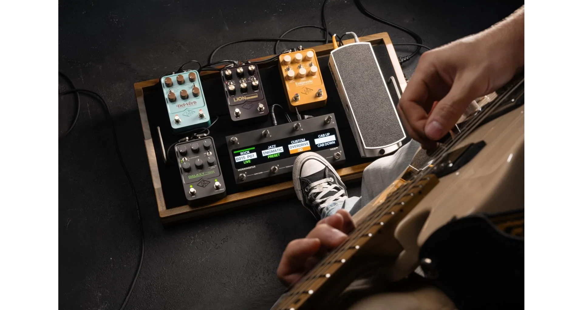 Pedala Universal Audio UAFX Enigmatic 82 Overdrive Special Amp [11]