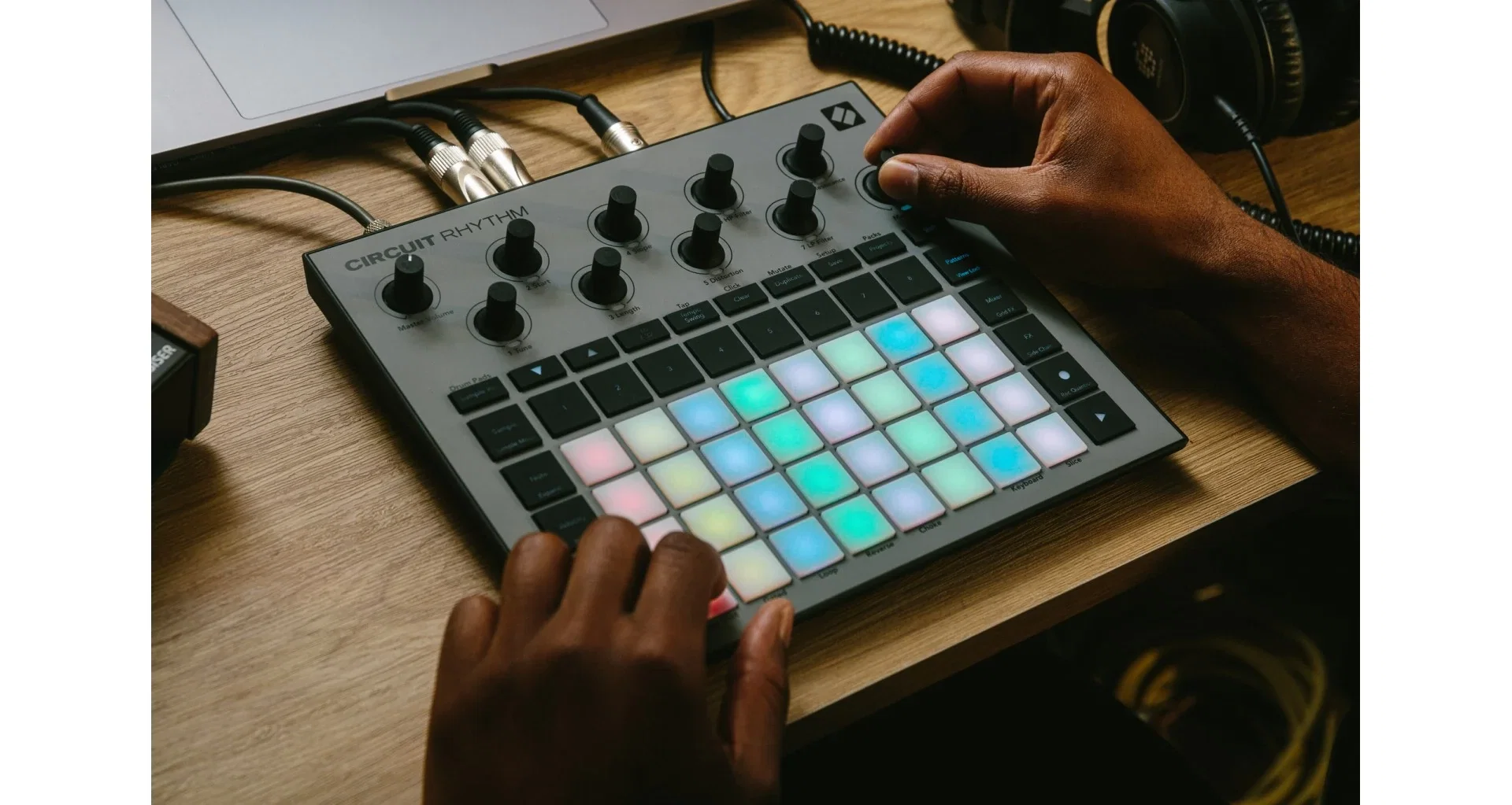 Sampler Novation Circuit Rhythm [7]