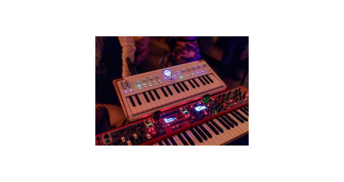 Sintetizator Arturia AstroLab 37 [16]