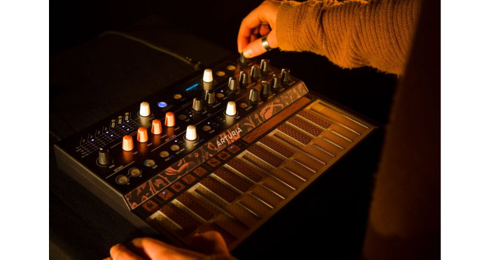 Sintetizator Arturia MicroFreak [9]