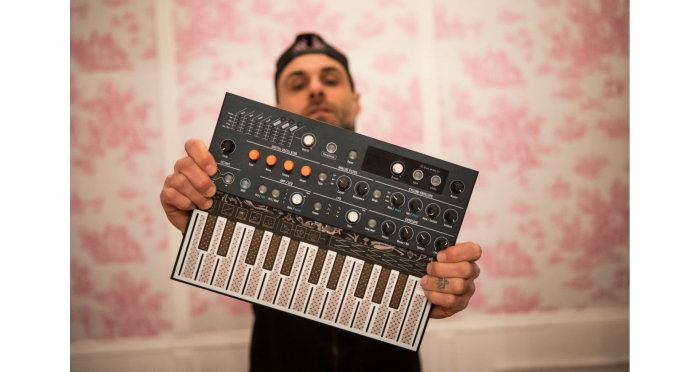 Sintetizator Arturia MicroFreak [17]