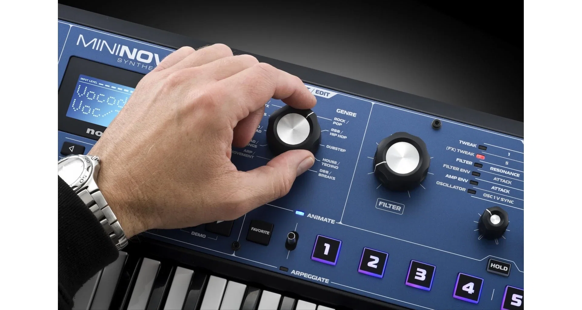Sintetizator Novation MiniNova [5]