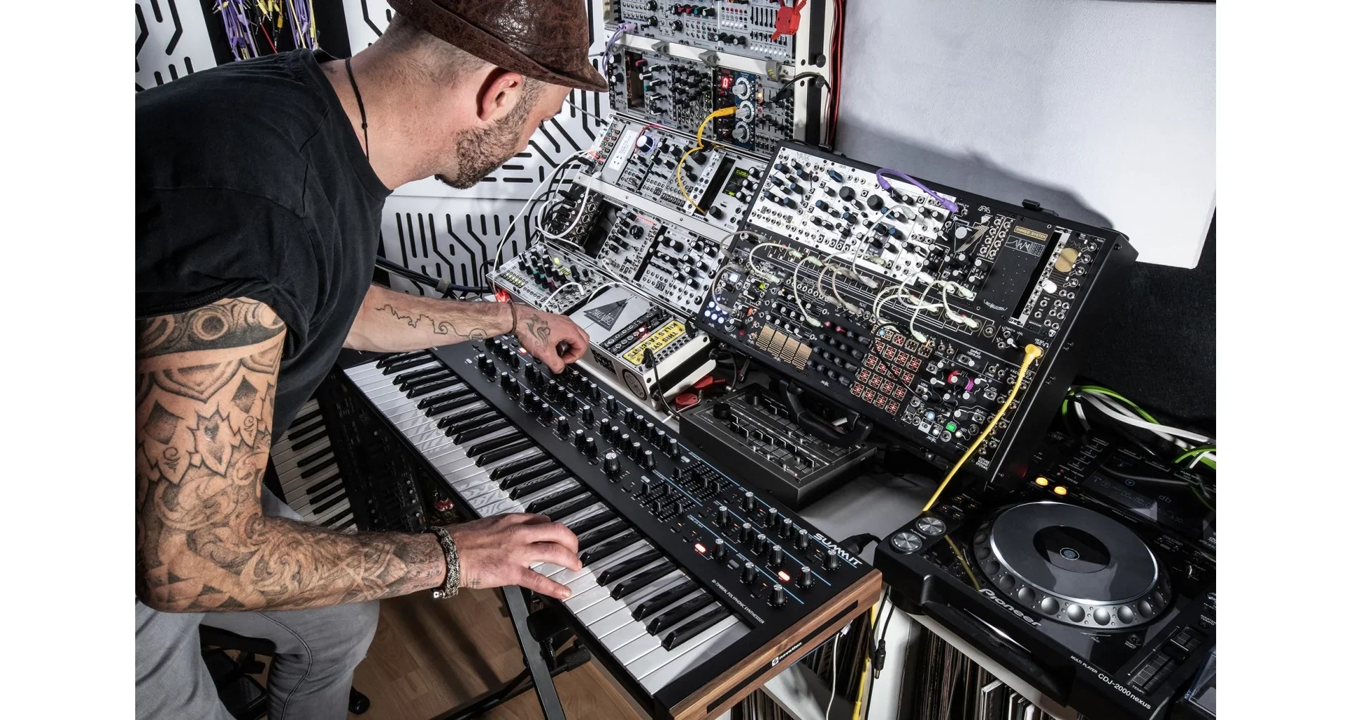 Sintetizator Novation Summit [5]