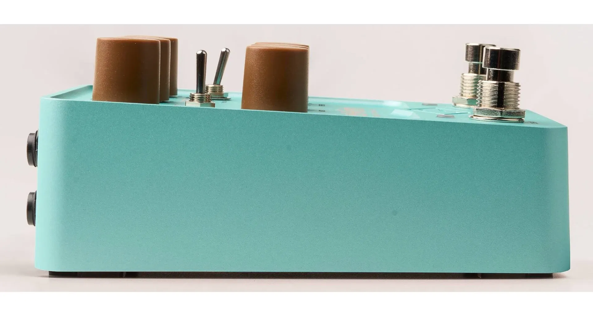 Universal Audio UAFX Del-Verb Ambience Companion [5]