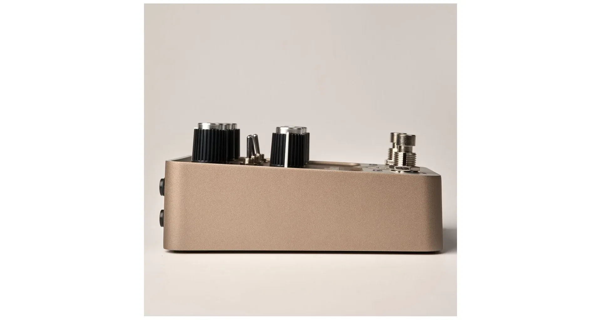 Universal Audio UAFX Golden Reverberator [6]