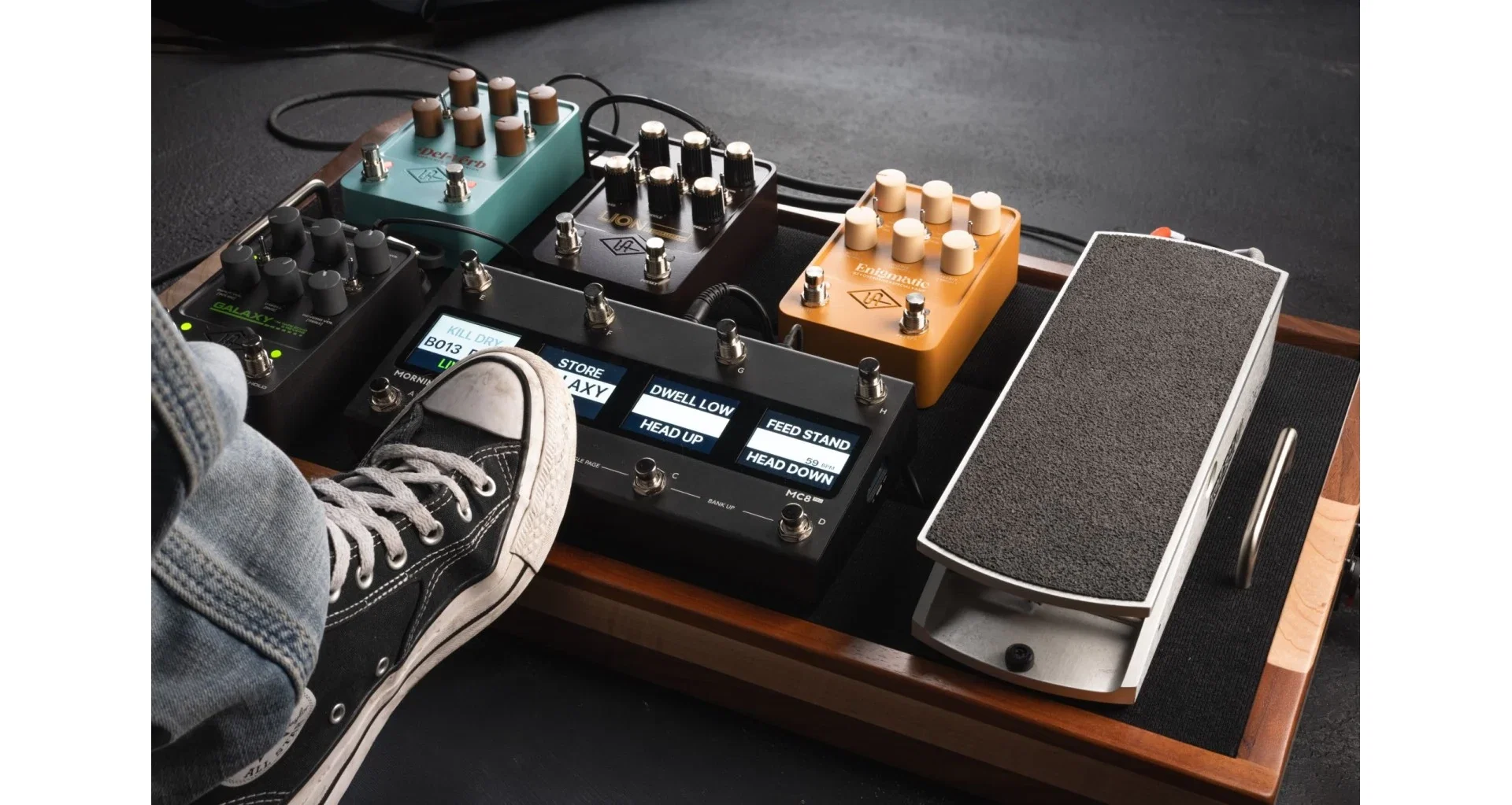 Universal Audio UAFX Lion 68 Super Lead Amp [9]