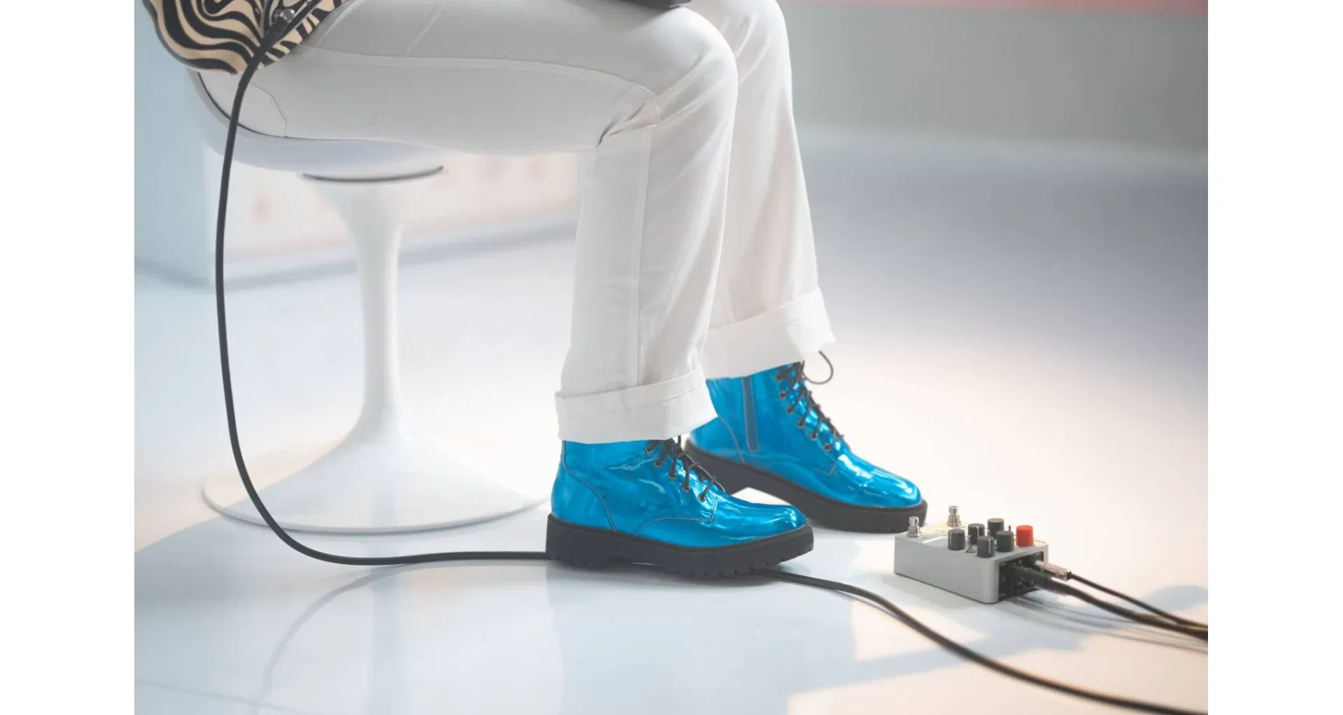 Universal Audio UAFX MAX Preamp & Dual Compressor [10]