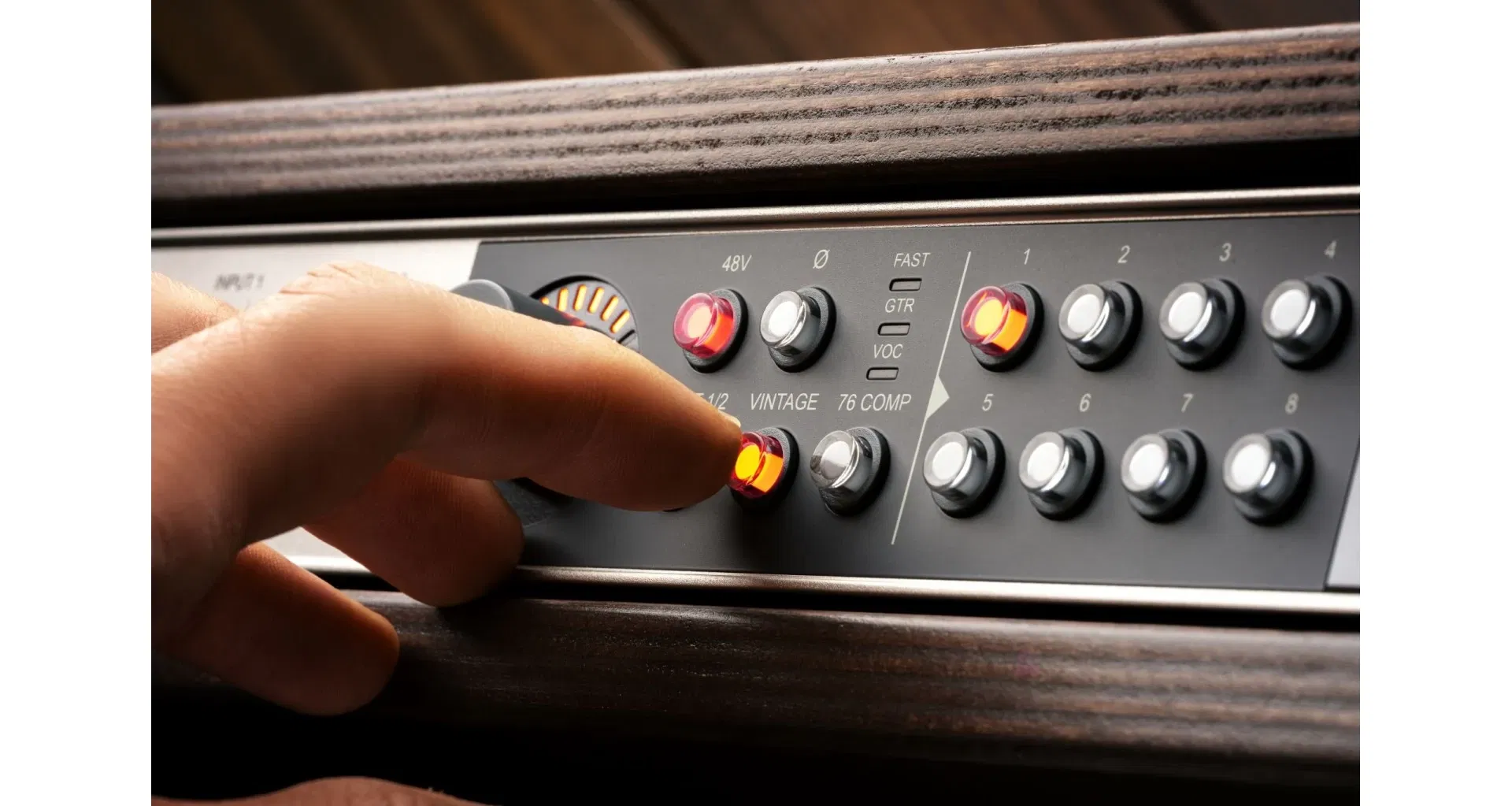 Universal Audio Volt 876 USB Audio Interface [10]