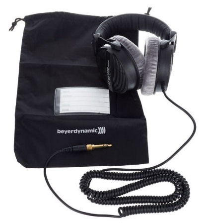 Beyerdynamic DT-990 Pro [1]