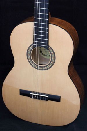 Chitara clasica Student N 1/2 Hora Reghin [1]