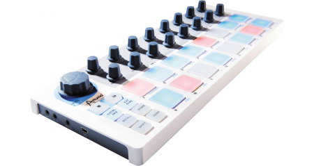 Studio si inregistrari - Controller MIDI Arturia BeatStep