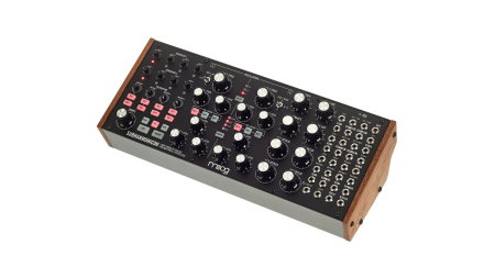 Module secventere si aranjoare - Moog Subharmonicon